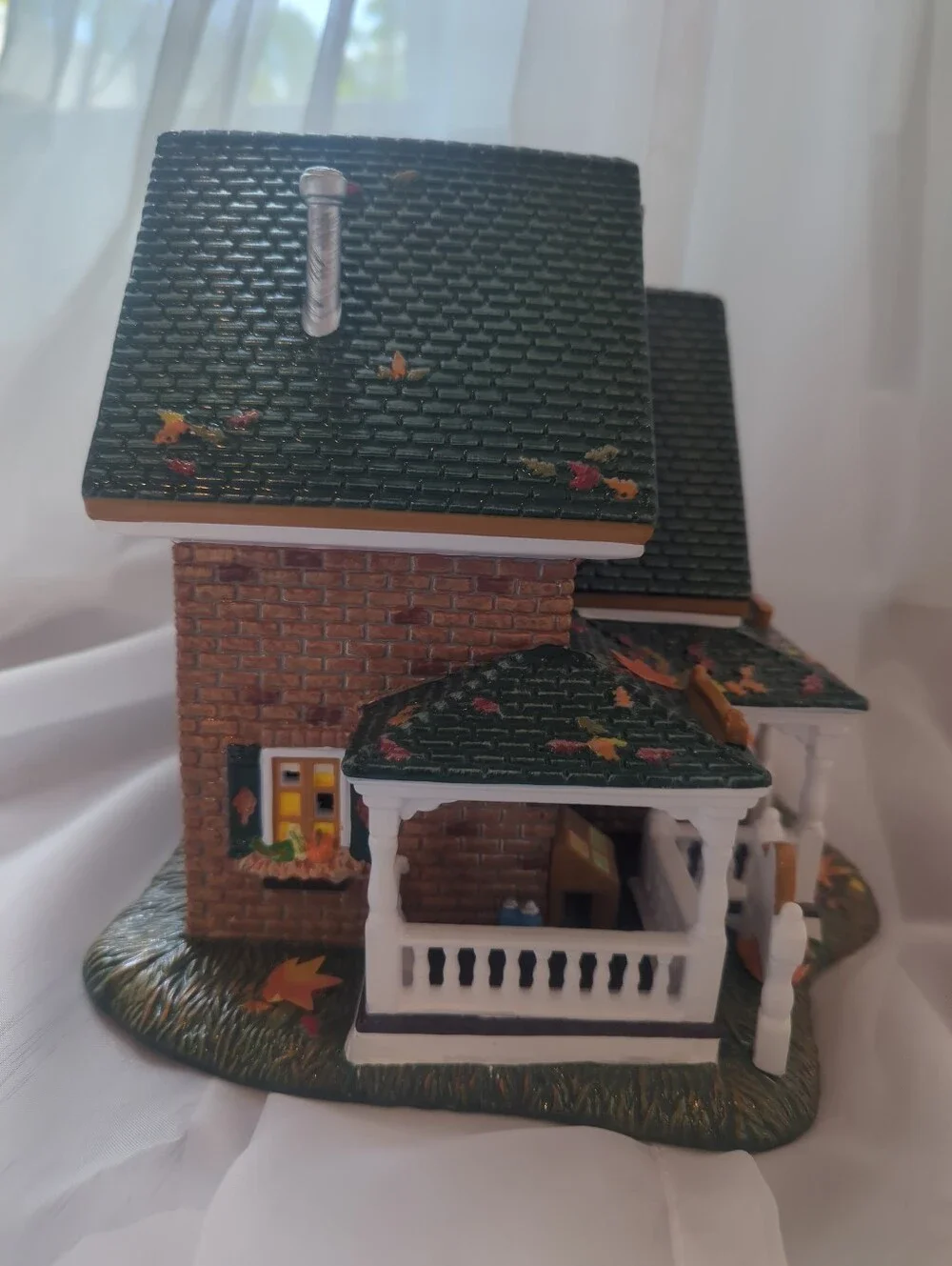 Department 56 Harvest Farm Roadside Sales Cottage in Green and Brown